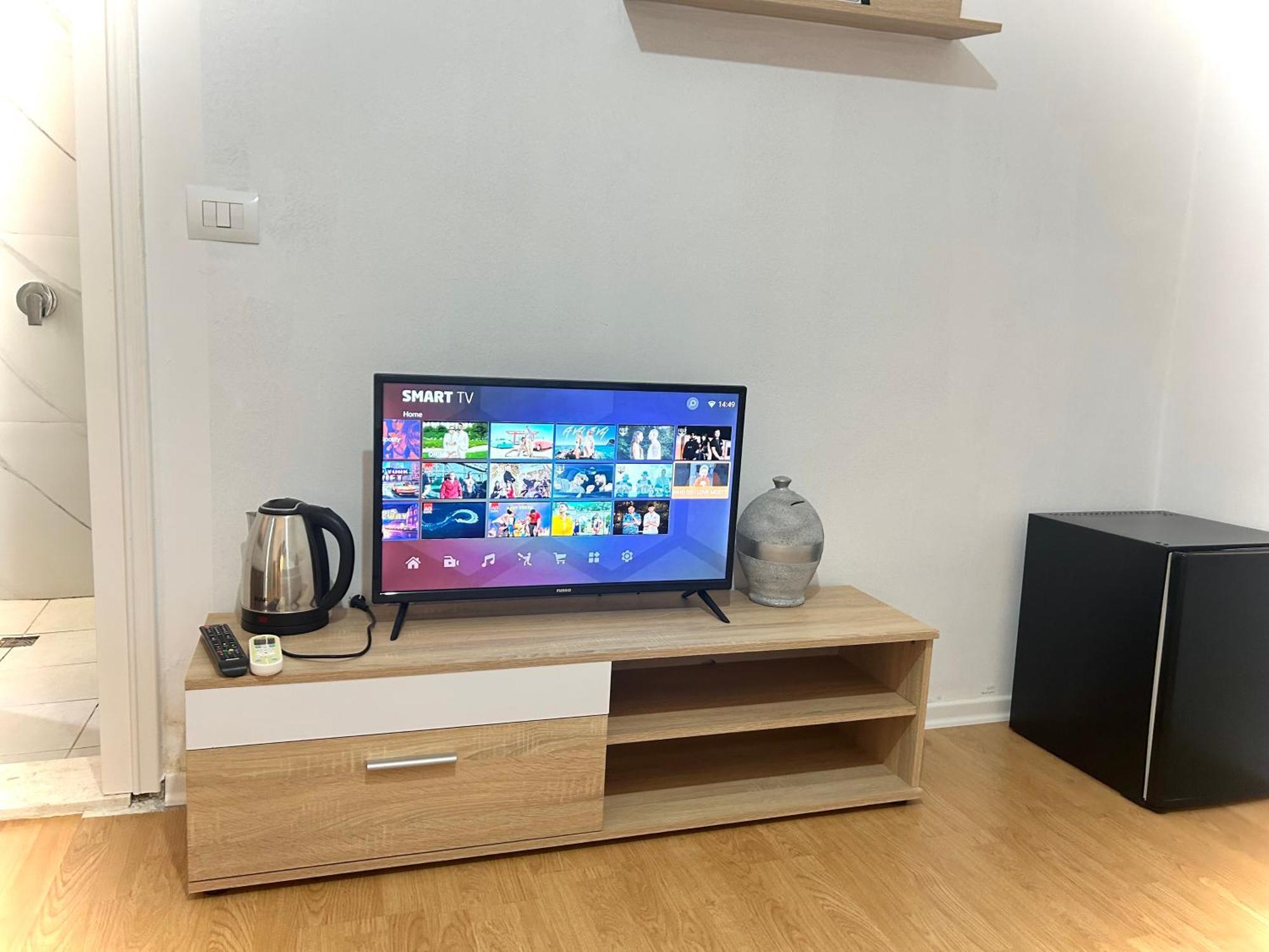 Budget Retreat Tirana & Studios Εξωτερικό φωτογραφία